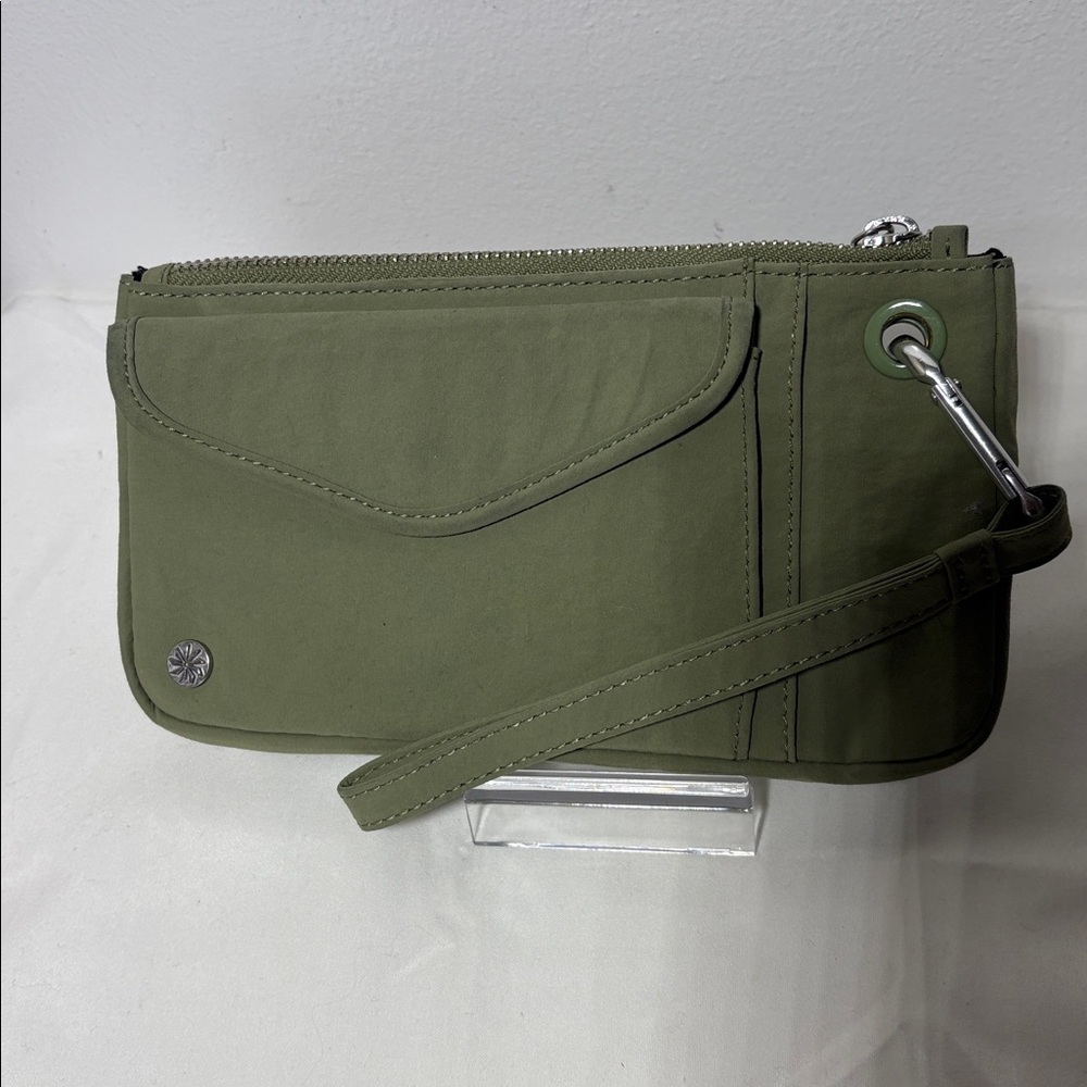 ATHLETA COFFEE RUN CLUTCH IN Olive